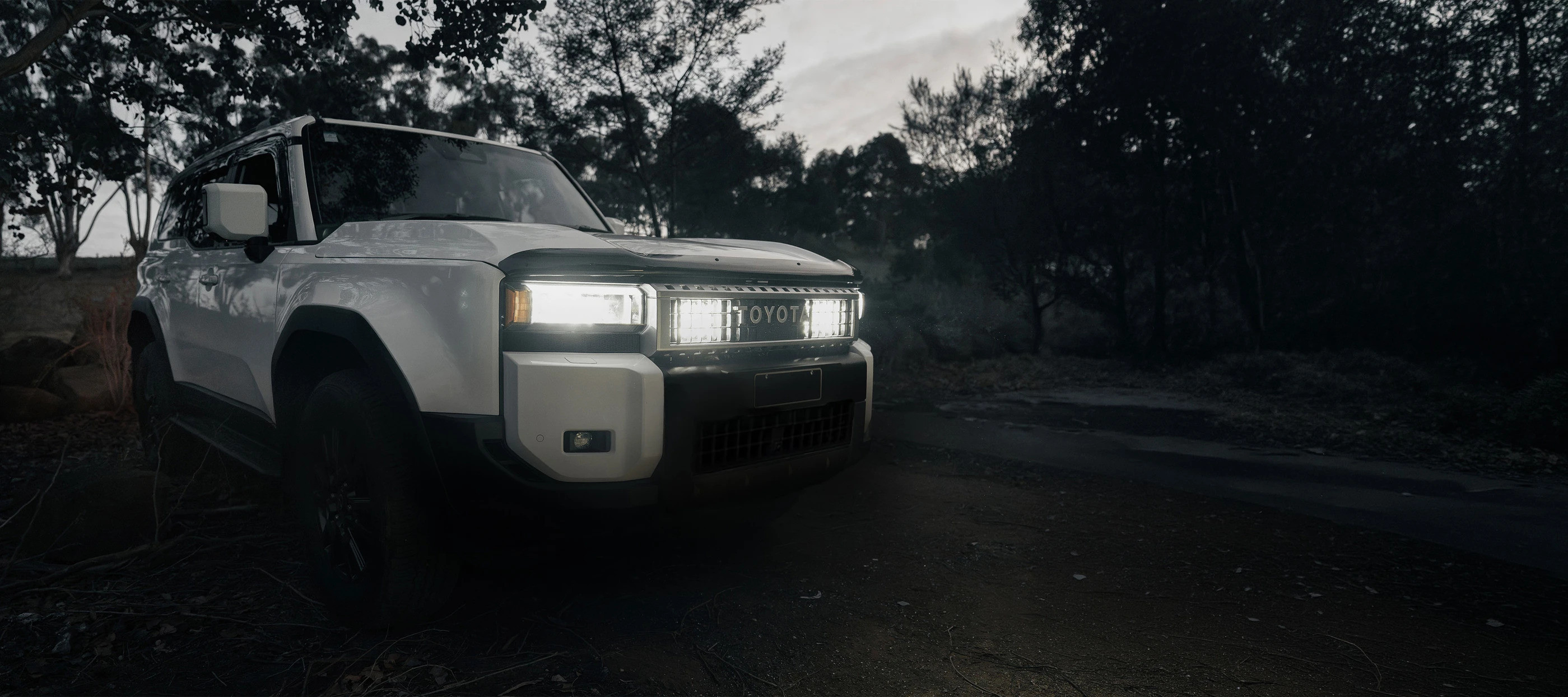 Toyota Land Cruiser 250 Grille Kit (Upper) | Stedi Quad EVO